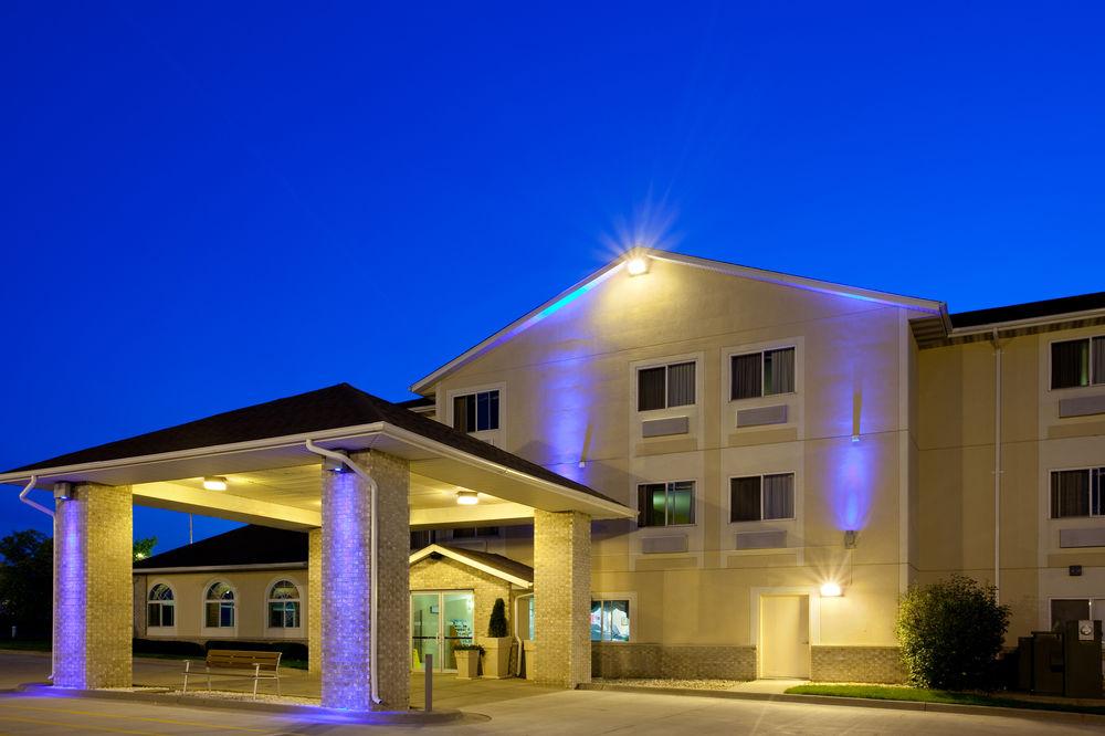 Comfort Inn & Suites Near Route 66 Lincoln Eksteriør bilde