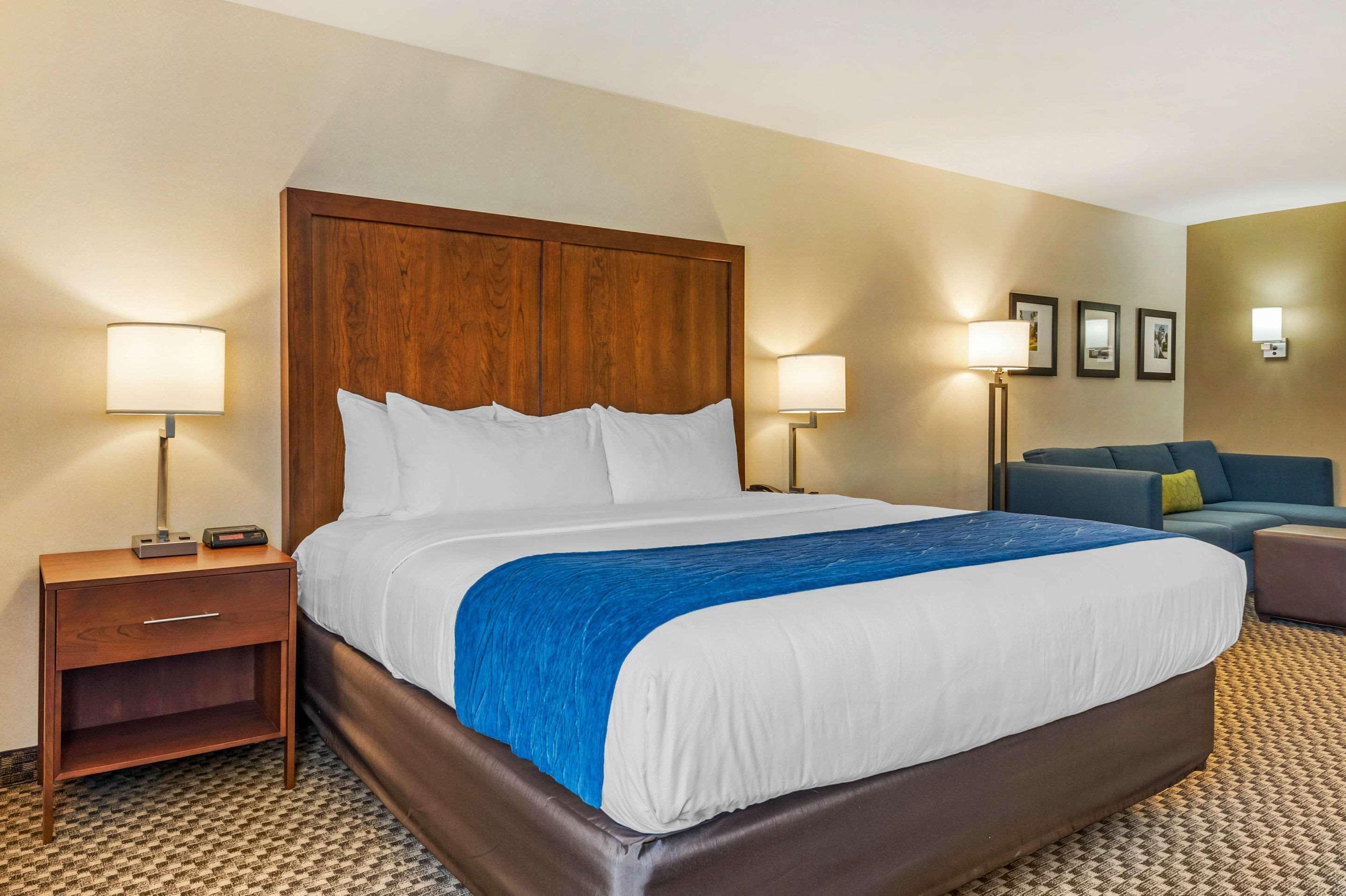 Comfort Inn & Suites Near Route 66 Lincoln Eksteriør bilde