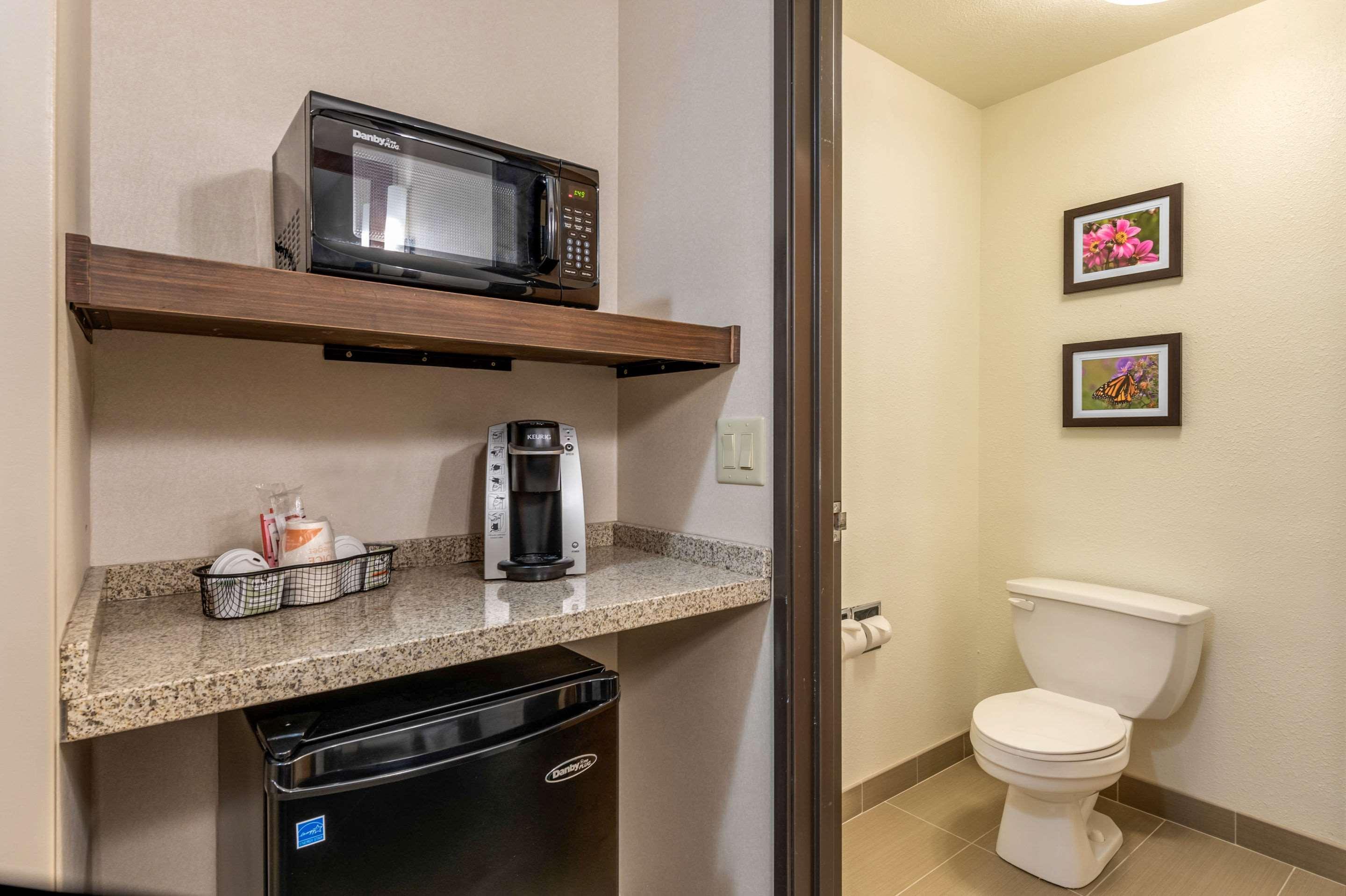 Comfort Inn & Suites Near Route 66 Lincoln Eksteriør bilde