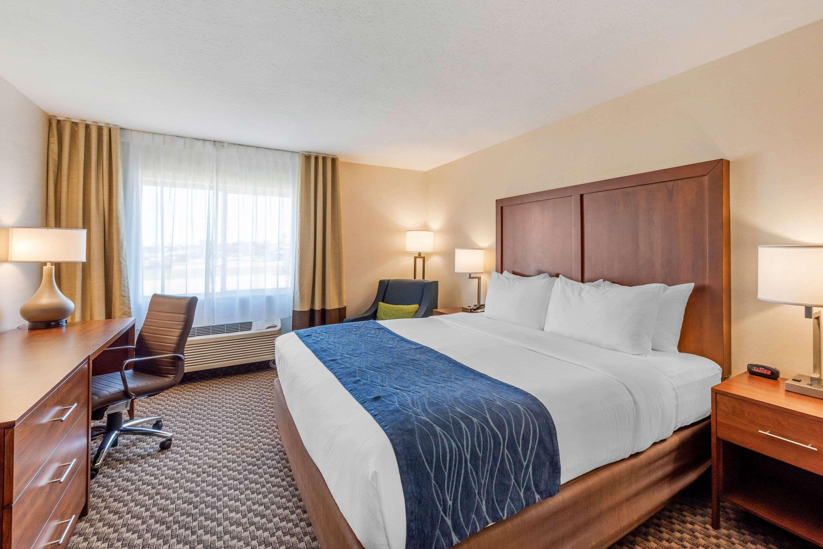 Comfort Inn & Suites Near Route 66 Lincoln Eksteriør bilde