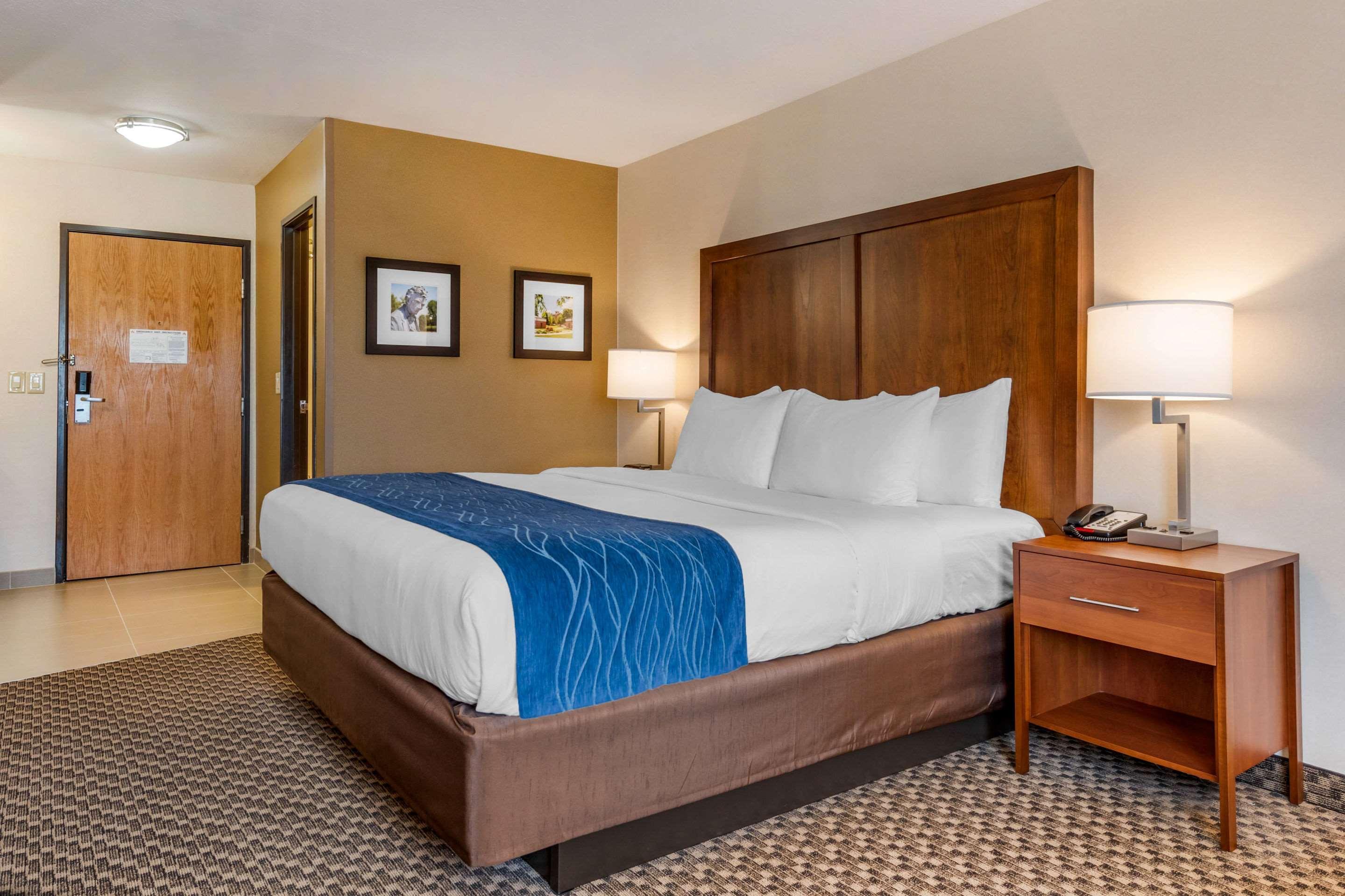 Comfort Inn & Suites Near Route 66 Lincoln Eksteriør bilde
