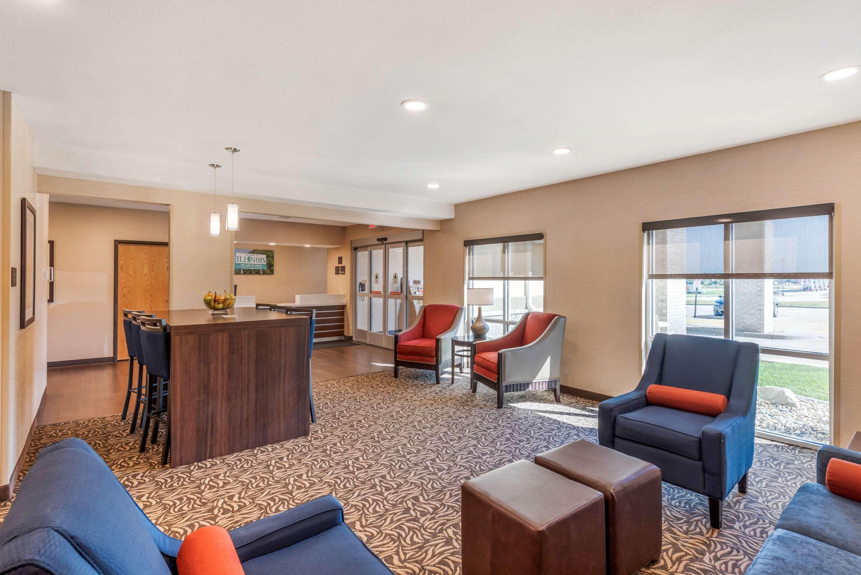 Comfort Inn & Suites Near Route 66 Lincoln Eksteriør bilde